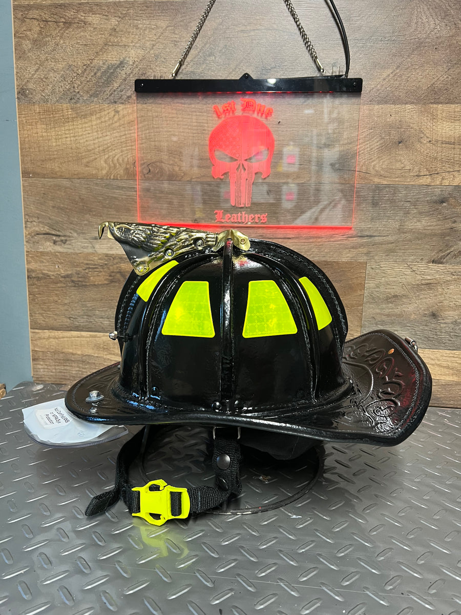 Cairns leather helmet repaint 1st Due Leathers Restoration